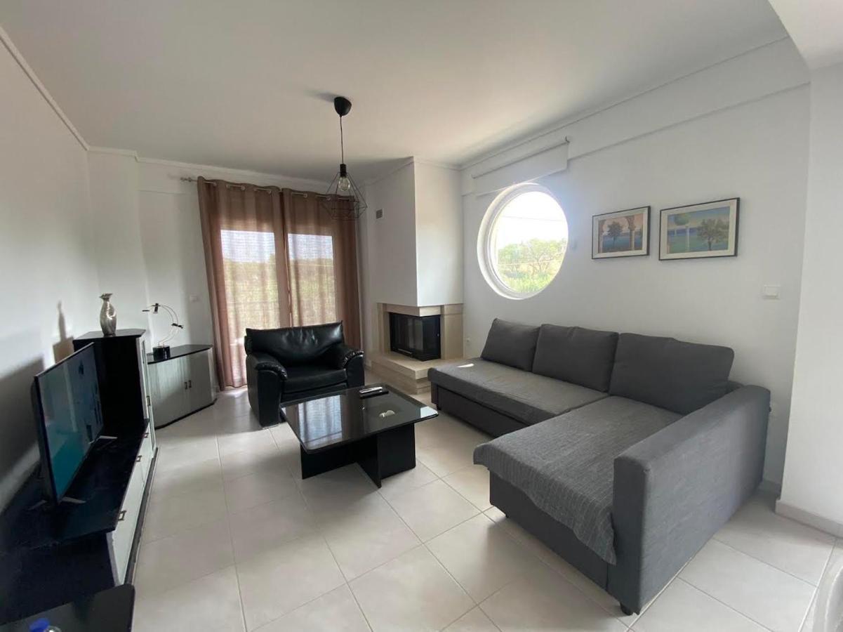 Efi'S Apartment 尼亚米卡尼奥纳 外观 照片