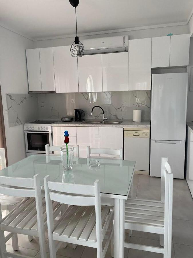 Efi'S Apartment 尼亚米卡尼奥纳 外观 照片
